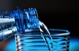 6 mitai apie vandenį ir jo vartojimą: patvirtinti ar paneigti?