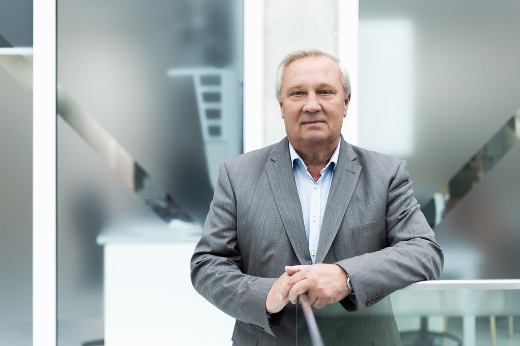 Raimundas-Šiaučiūnas-Silikatų-technologijos-katedros-vedėjas Raimundas-Šiaučiūnas-profesorius-2024