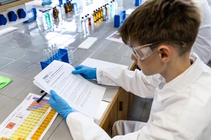 Akimirka iš chemijos konkurso