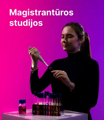 Magistrantūros studijos Cheminės technologijos fakultete. Priėmimo kampanijos į studijas KTU vizualas su jauna mergina atliekančia cheminius tyrimus.