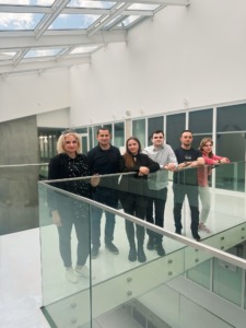 Dr. Mariia Stanitska (pirma i&scaron; de&scaron;inės) su kolegomis